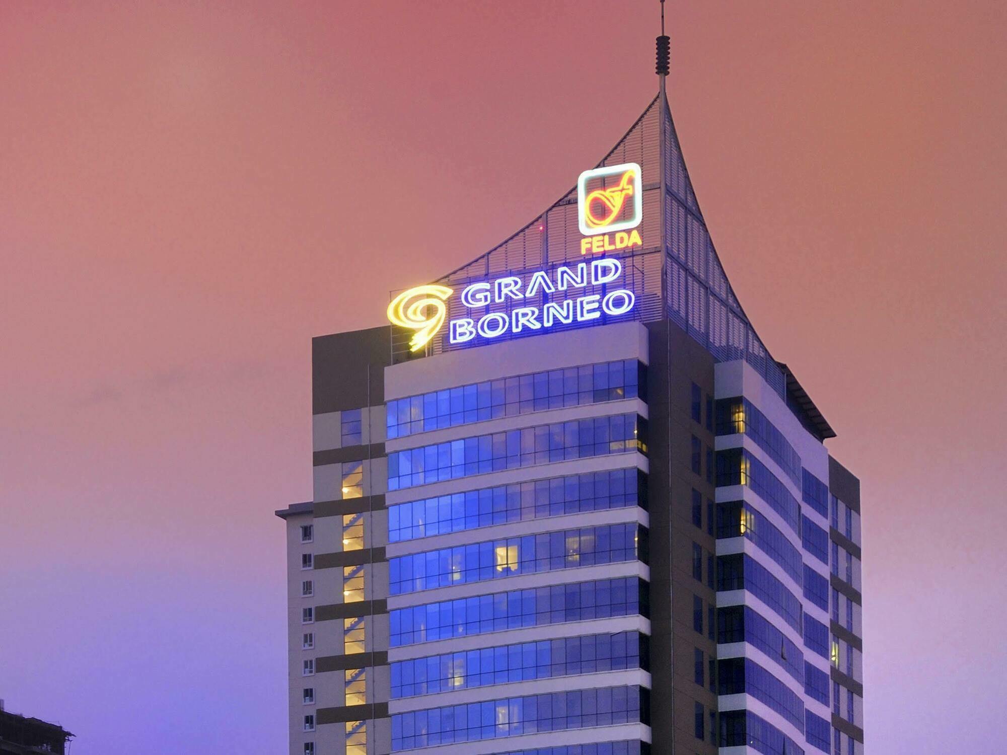 Grand Borneo Hotel Kota Kinabalu Exterior foto